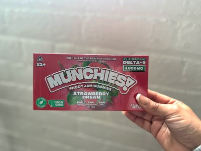 this is a photo of munchies froot jam gummies 1000mg strawberry dream flavor